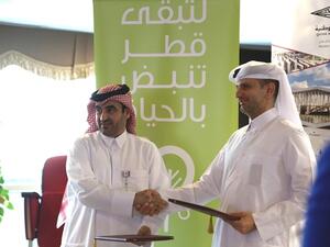 المهندس سعدي السعيد، مدير الشؤون الإدارية والتخطيط في مكتبة قطر الوطنية، والمهندس عبدالعزيز الحمادي، مدير إدارة الترشيد وكفاءة الطاقة في كهرماء