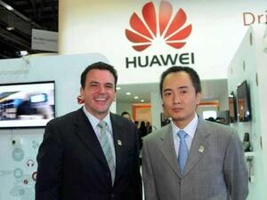 ديفيد برينان، المدير العام لأكاديمية اتصالات وفو شيغوا، رئيس خدمات التعليم في مقر هواوي في "شينزن" بالصين