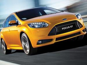 Ford Focus ST on Goodyear Rolling