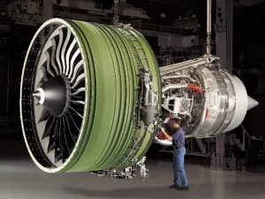 محركات GE90