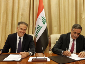 وقع اتفاقية التعاون معالي قاسم الفهداوي، وزير الكهرباء العراقي؛ وجوزيف أنيس، الرئيس والرئيس التنفيذي لوحدة خدمات الطاقة في أفريقيا وجنوب آسيا والشرق الأوسط. 