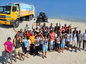 GIB’s employees at “Beauty and the Beach” clean-up day 