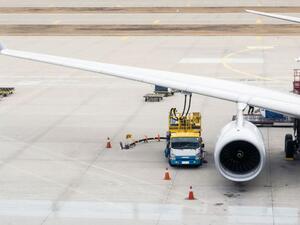 Through an intuitive interface, Honeywell’s GoDirect Fuel Efficiency software integrates existing airline systems with more than 100 ready-made analysis reports. 