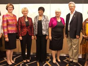 Group photo Dr Claudia Lux, project director of QNL with IFLA leaders