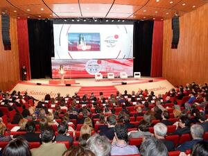 سعادة الشيخة هند بنت حمد آل ثاني، نائب رئيس مجلس الإدارة والرئيس التنفيذي لمؤسسة قطر تتحدث خلال منتدى وايز @ مدريد