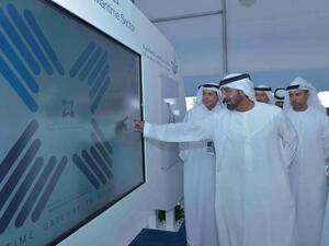 أحمد بن سعيد أثناء الاطلاق الرسمي لتجمع دبي البحري الافتراضي خلال معرض دبي العالمي للقوارب 2018.