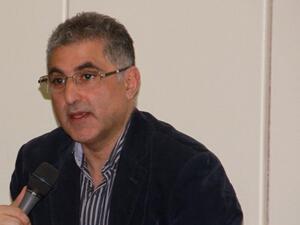 الدكتور ساري حنفي