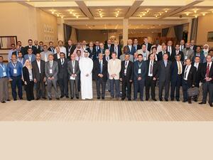 لقطة جماعية للمشاركين في المؤتمر