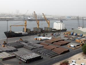 محطة البضائع العامة في ميناء جبل علي.