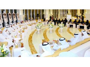 خلصت الجلسة إلى ضرورة تشجيع العمل في السياقات الانسانية ضمن جميع فئات المجتمع وجهاته ومؤسساته.