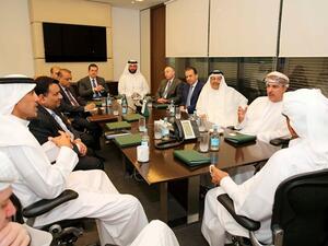 خلال الإجتماع