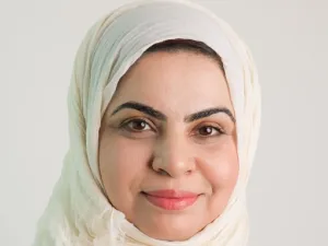 آمال بنت حسين اللواتية، مدير عام في Ooredoo