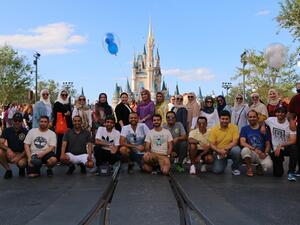 المشاركون في البرنامج التدريبي لجودة الخدمات بمعهد ديزني