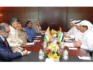 أكد معالي المهندس سلطان بن سعيد المنصوري وزير الاقتصاد، على قوة الروابط الاقتصادية والتجارية التي تجمع الإمارات والهند، والتي تعكسها المعدلات المتنامية لحجم التجارة الخارجية والتبادل الاستثماري بين البلدين الصديقين.