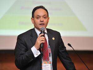 البروفيسور مصطفى حسن، نائب رئيس الجامعة للشؤون الأكاديمية