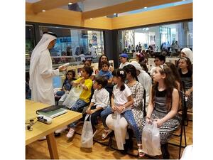 تشمل مبادرة "ألوان الربيع" فعاليات متنوعة تقام في المكتبات العامة لطلاب المدارس.