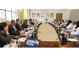 خلال الإجتماع