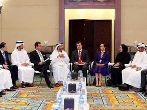 خلال الإجتماع