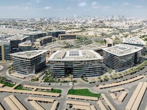 المنطقة الحرة بمطار دبي