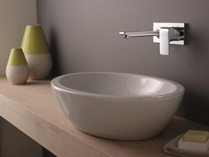 All of Strada basins, bathtubs, shower trays and mixers are individually beautiful.