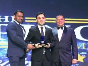 خلال الحدث