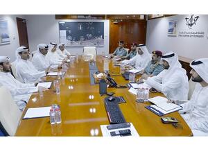 شكّل اللقاء منصة مثالية لتسليط الضوء على الجهود السبّاقة التي تقودها السلطة البحرية للوصول بدبي إلى مصاف أبرز العواصم البحرية واللوجستية الأكثر تطوراً وتنافسية وشمولية في العالم.