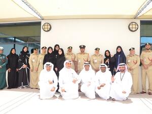 كان الفريق قد توصل إلى علاقة تعاون مع الإدارة العامة للمؤسسات العقابية والإصلاحية (إدارة سجن النساء) التابعة للقيادة العامة لشرطة دبي، من أجل توزيع كسوة العيد على أبناء النزيلات. 