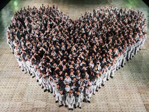 جاكوار لاند روڤر تتصدّر قائمة مصنّعي السيارات لعام 2015