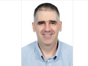 الدكتور جيرمي كونز