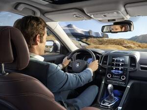 تتمتع سيارة رينو كوليوس الجديدة بمزايا قوية وتصميم رياضي جذاب