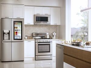 ابتكرت إل جي تلك المجموعة من الأجهزة المنزلية لتجعل طهي الطعام وحفظه وتنظيف أدواته عملية سهلة سلسلة جدًا، ليقضي أفراد العائلة أوقاتًا أطول معًا في محبة وسرور ويصرفون أوقاتًا أقل في القيام بالأعمال المنزلية. 