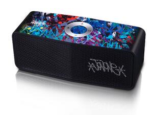 مكبّرات الصوت المحمولة بتصاميم فنيّة أبدعها الفنّان جون ون في باريس