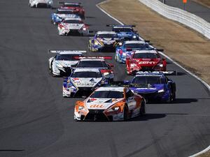 لكزس LC 500 في سباق سوبر جي تي 500