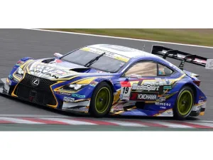 لكزس RC F