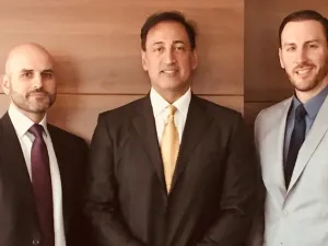 أقيم الاحتفال بالتوقيع في برج كيبكو في مدينة الكويت بحضور عدد من كبار المسئولين التنفيذيين بالبنوك وشركة ليماك انسات ساناي.