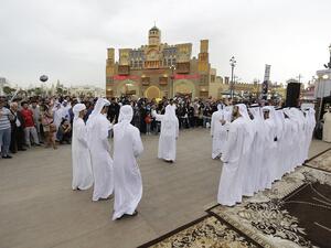 يقام خلال هذا الأسبوع أيضًا العديد من الأنشطة الثقافية.