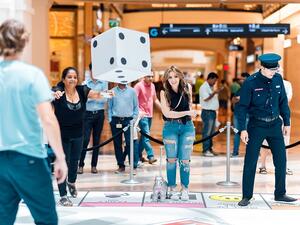 تُقام لعبة مونوبولي حصرياً في كلّ من مول الإمارات وديرة سيتي سنتر ومردف سيتي سنتر.