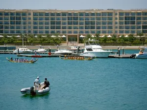 المهرجان الدولي لسباقات قوارب التنين