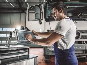 مرسيدس ـ بنز عُمان طالما تلتزم بإثراء تجربة عملائها بأفضل خدمة عملاء وتقدم لهم تشكيلة متنوعة من المركبات التجارية الموثوقة. 