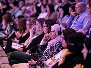  أكثر من 1,500 معلّم وخبير تربوي وصانعِ سياسات حضروا المنتدى.