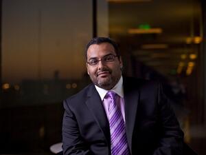 السيد منير وانعيمي، المحاضر المساعد بالجامعة