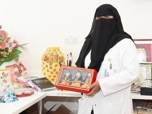 مريم الدوسري مشرفة النشاط الاجتماعي بوحدة العلاج النفسي بالمركز الوطني لعلاج وأبحاث السرطان.