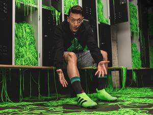 أوزيل لاكليس