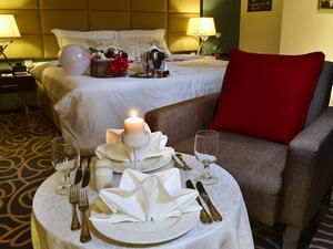 فندق رامادا كورنيش ابوظبي يحتفل بيوم الفالانتاين 