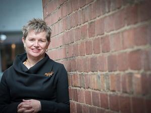 البروفيسورة مارغريت هيلارد، نائب مدير البرامج بمعهد بورنيت في ملبورن بأستراليا.