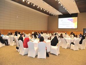 حلقة نقاش خلال ورشة عمل "المرأة في مجال العلوم" التي استضافها الصندوق القطري لرعاية البحث العلمي ومؤسسة التنمية والأبحاث المدنية العالمية