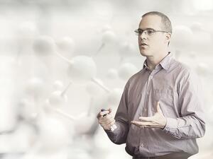 الدكتور روني زايجر، خبير استراتيجيات الرعاية الصحية في جوجل سابقاً