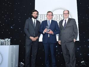 جاء تكريم البنك نظراً لنموه المالي والتشغيلي القوي خلال العام الماضي في مواجهة الظروف الاقتصادية الصعبة، وتحقيق إنجازات راسخة في مجال الخدمات المصرفية الرقمية.