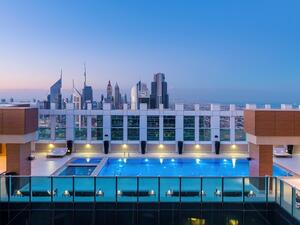 Sheraton Grand Hotel Dubai - Dawn Dusk Skyline