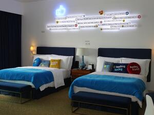 جناح التواصل الاجتماعي "Atlantis Fan Suite".